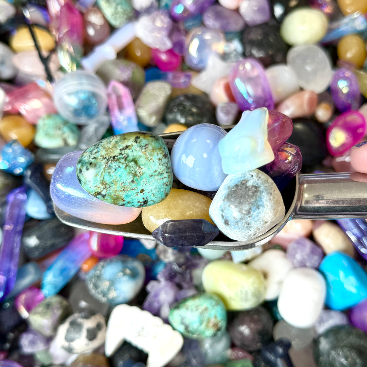 Black Hole // Crystal Cauldron Scoop