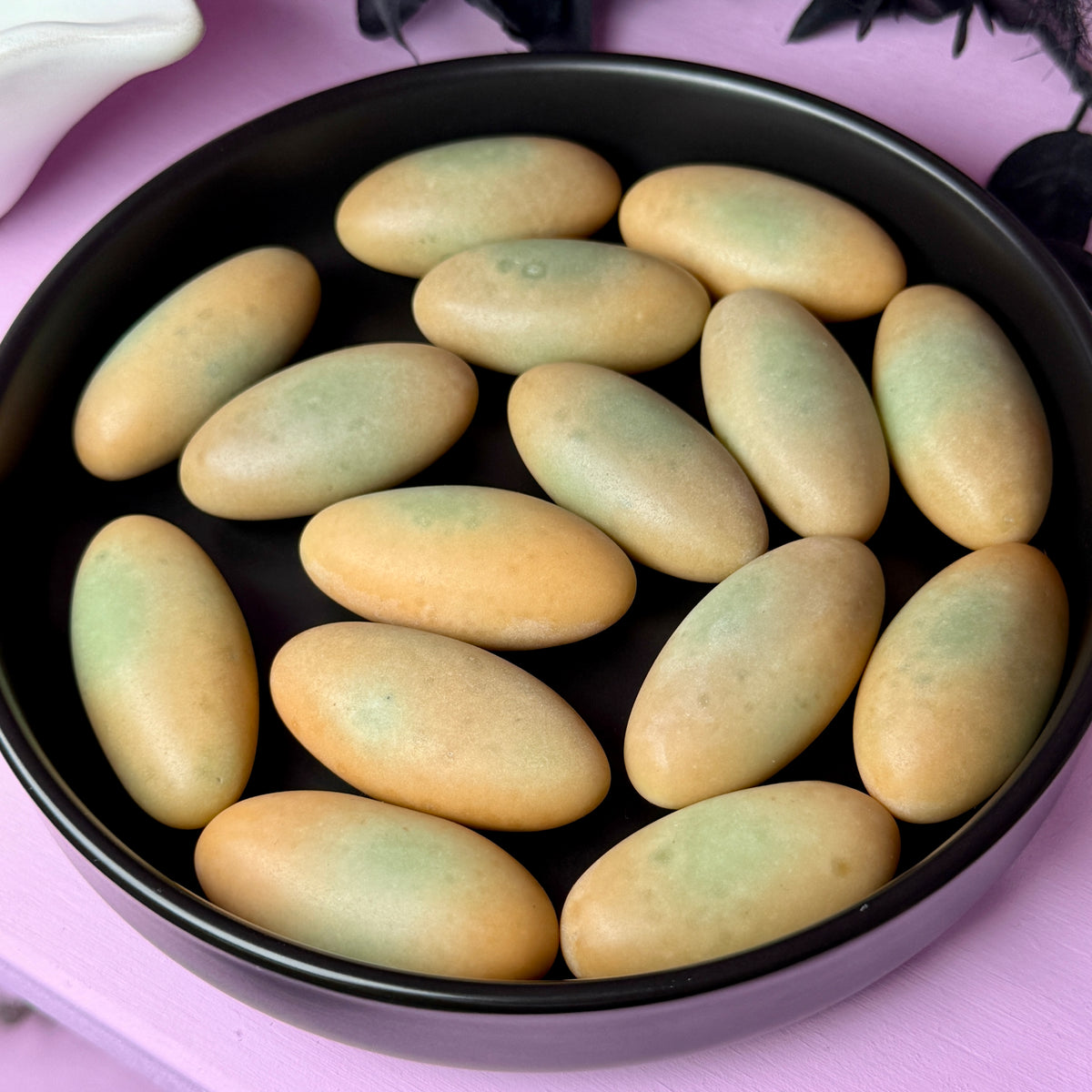 Natural Luminous Stone (glows in the dark!)