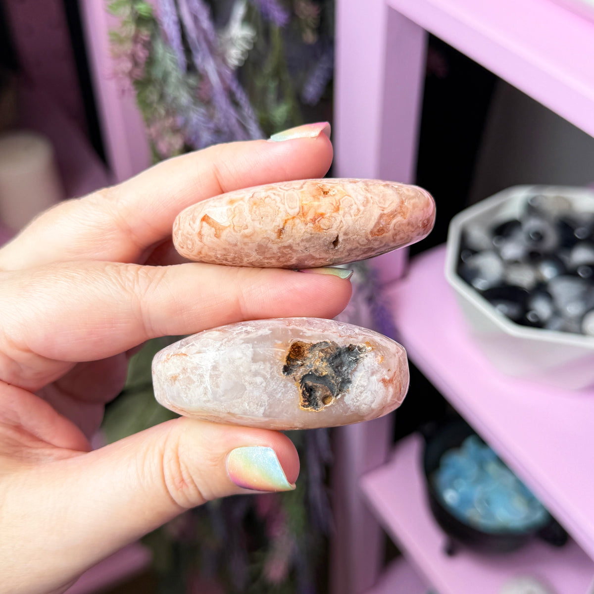 Flower Agate Palm Stone