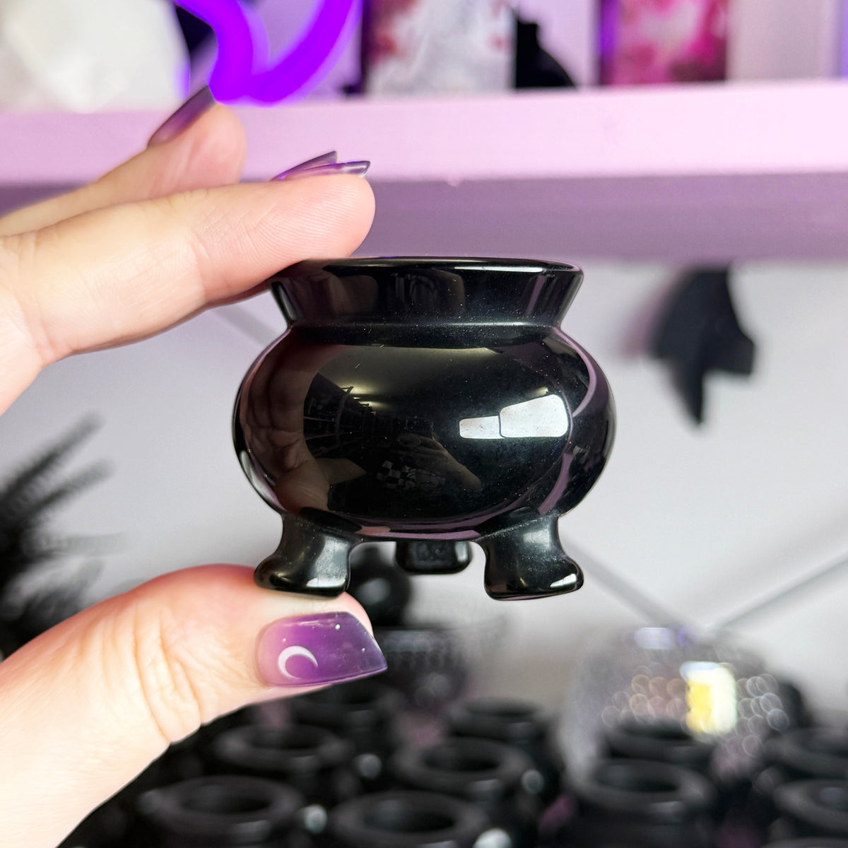 Black Obsidian Cauldron