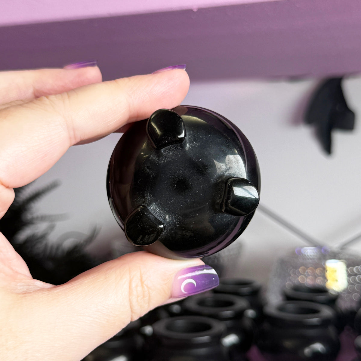 Black Obsidian Cauldron
