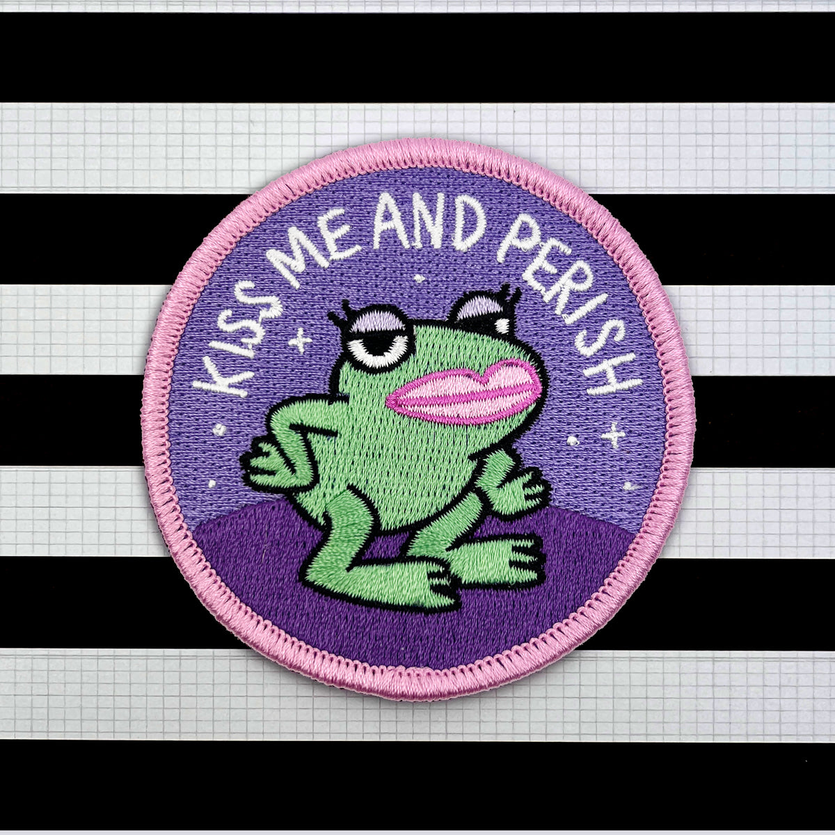 KISS ME AND PERISH - LOVELAND FROG LADY // PATCH